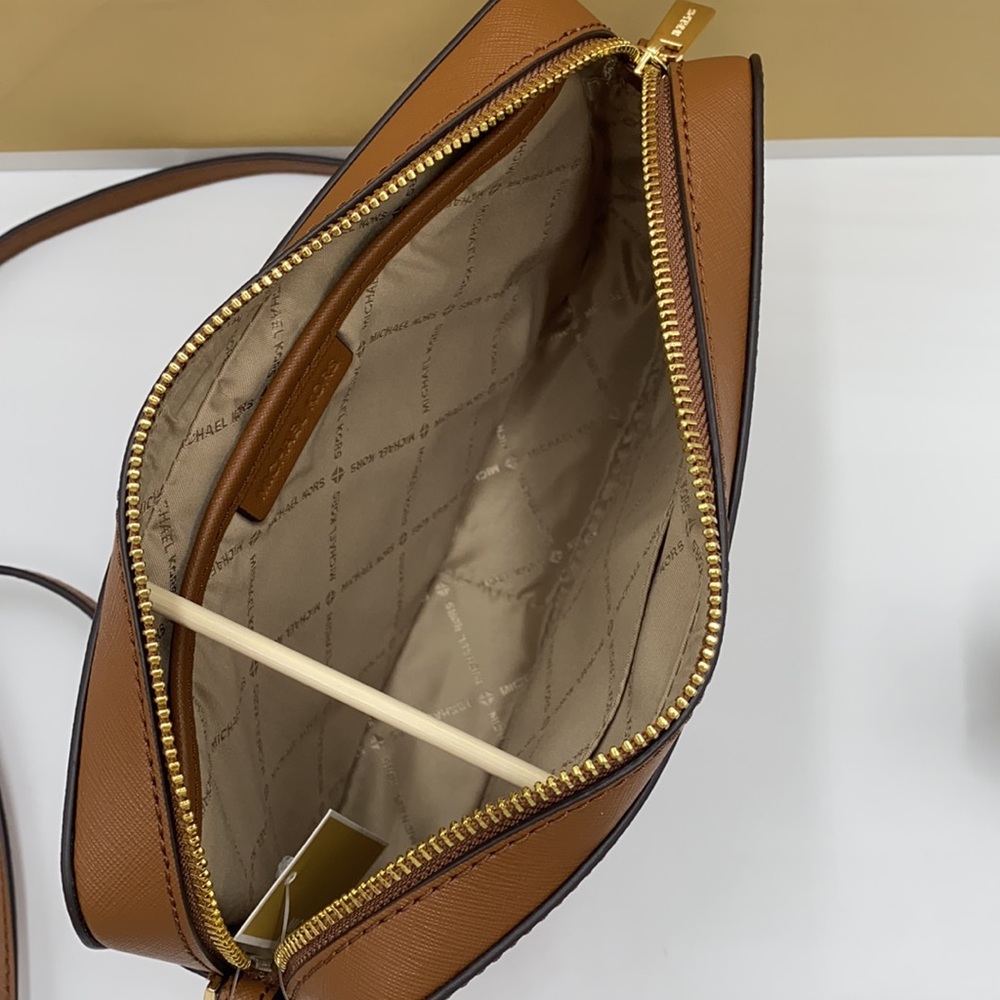 MICHAEL KORS LG EW CROSSBODY & MD ZA CARD CASE SET NWT - Picture 9 of 15